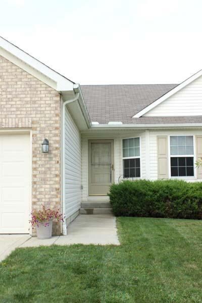EXTERIOR ENTRY V