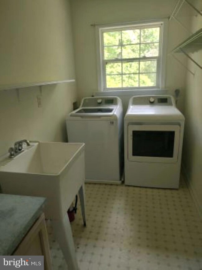 1682 N James Madison Hwy, Locust Dale, VA 22948 - photo 3