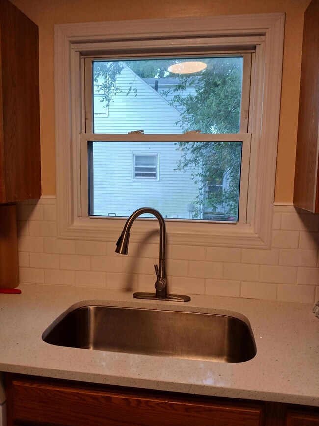 7324 W Taft St, Merrillville, IN 46410 - photo 5