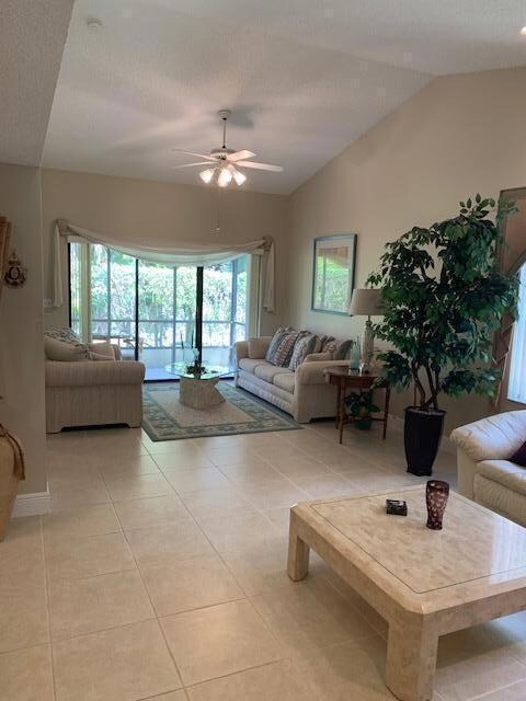Magellan living area
