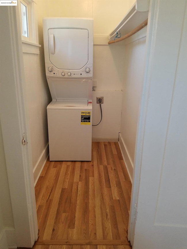 unlisted-address, Oakland, CA 94606 - photo 2