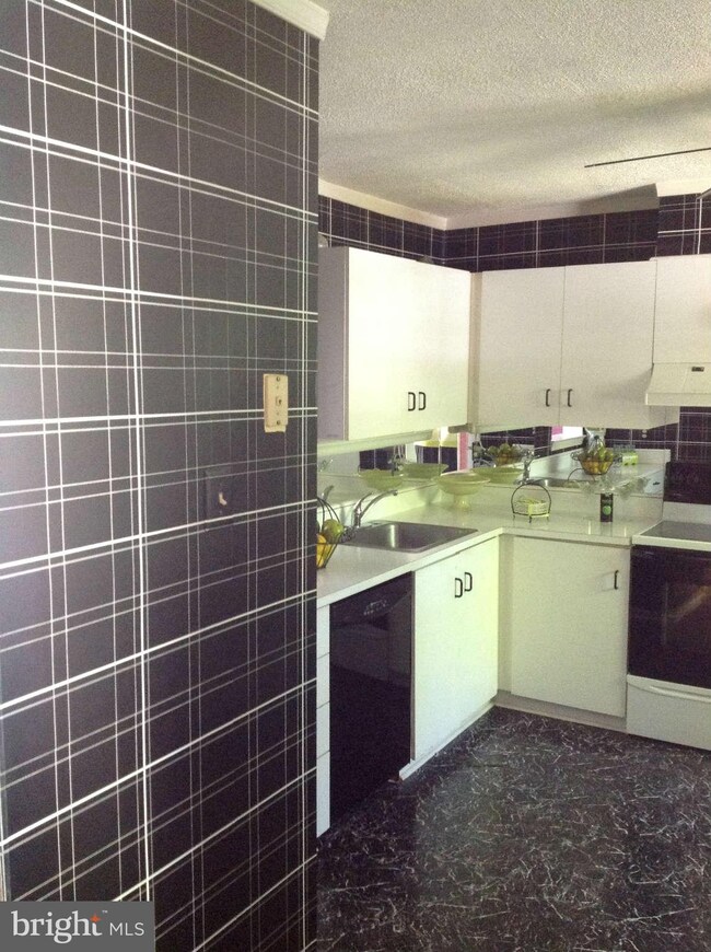 14 Hamlet Dr, Owings Mills, MD 21117 - photo 7