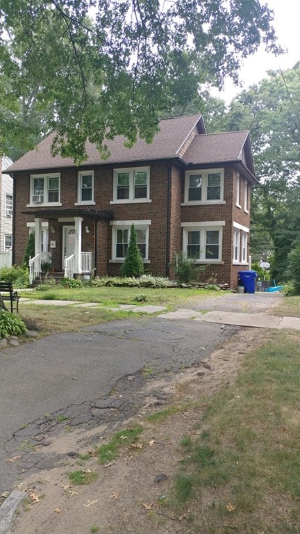 221 Norfolk St, Springfield, MA 01109 - photo 2