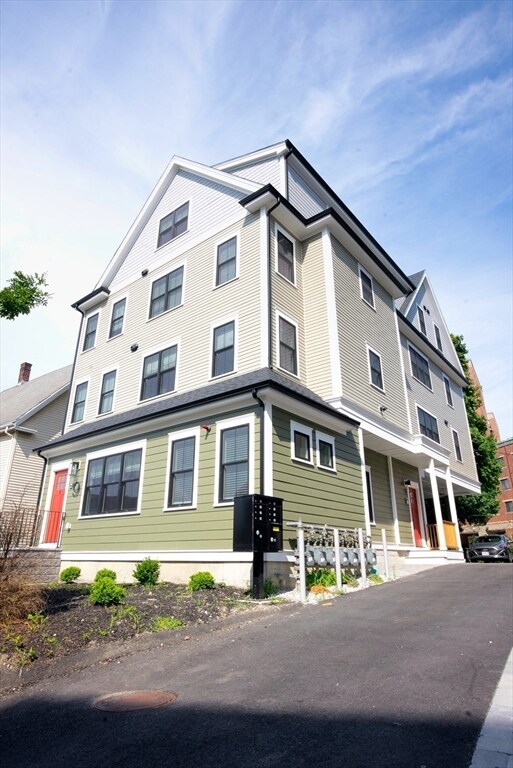 9 Everett St, Allston, MA 02134 - photo 2