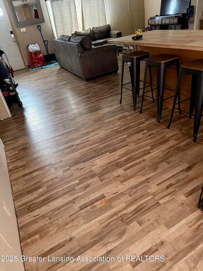 2614 W Kalamazoo St, Lansing, MI 48917 - photo 4