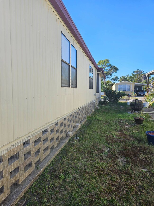 14800 Swopes Loop unit 62, Hudson, FL 34667 - photo 6