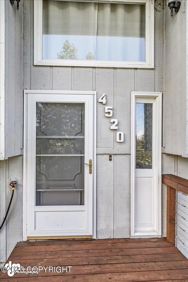 04-Front Exterior_IMG_7163