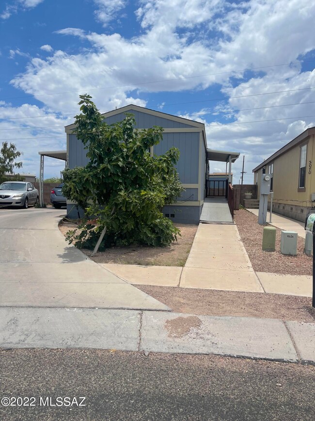 5080 S Mesquite Club Ln, Tucson, AZ 85706 - photo 2