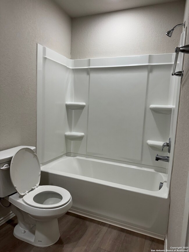 7356 Misty Ridge Dr unit 14, Converse, TX 78109 - photo 7