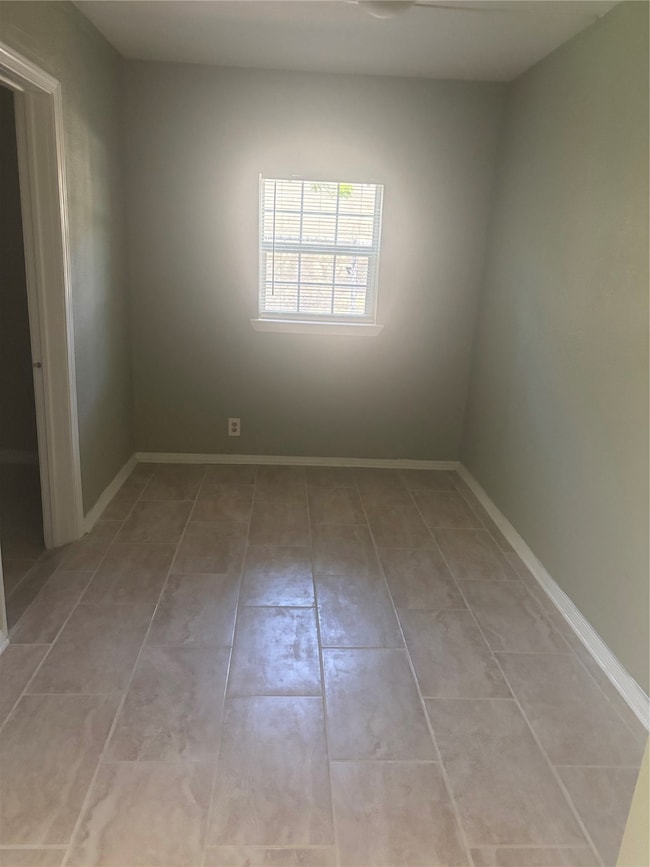 4830 Van Fleet St, Houston, TX 77033 - photo 4