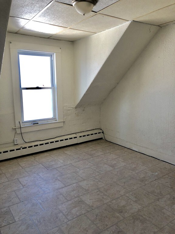 9 Laurel St unit 3, Lynn, MA 01905 - photo 3