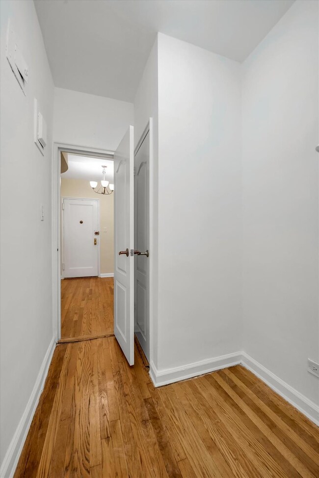 New Hampshire House Condos unit D8, Rego Park, NY 11374 - photo 7