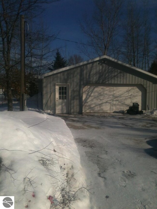 Nice Pole Barn Garage with Concrete Floor, Natural