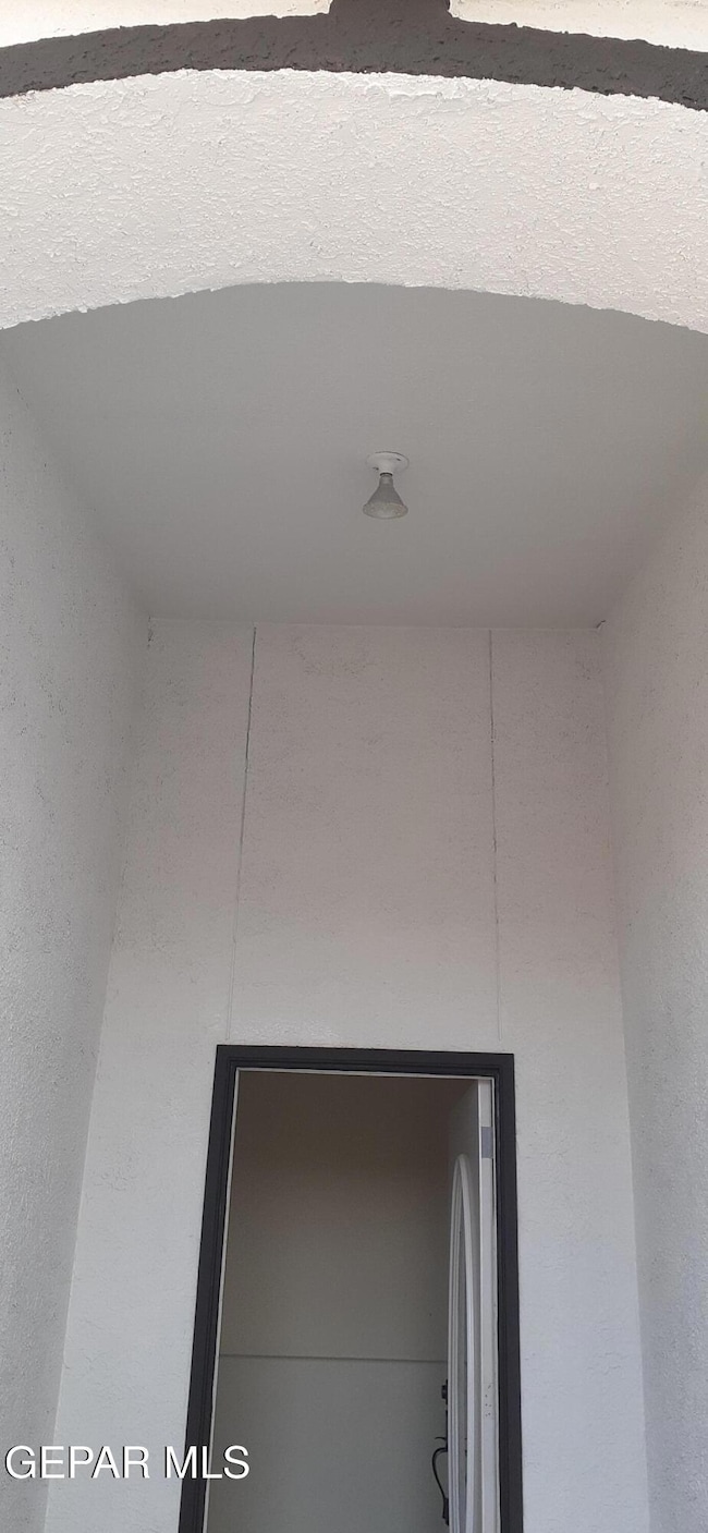 5466 Buffalo Creek Dr, El Paso, TX 79938 - photo 2