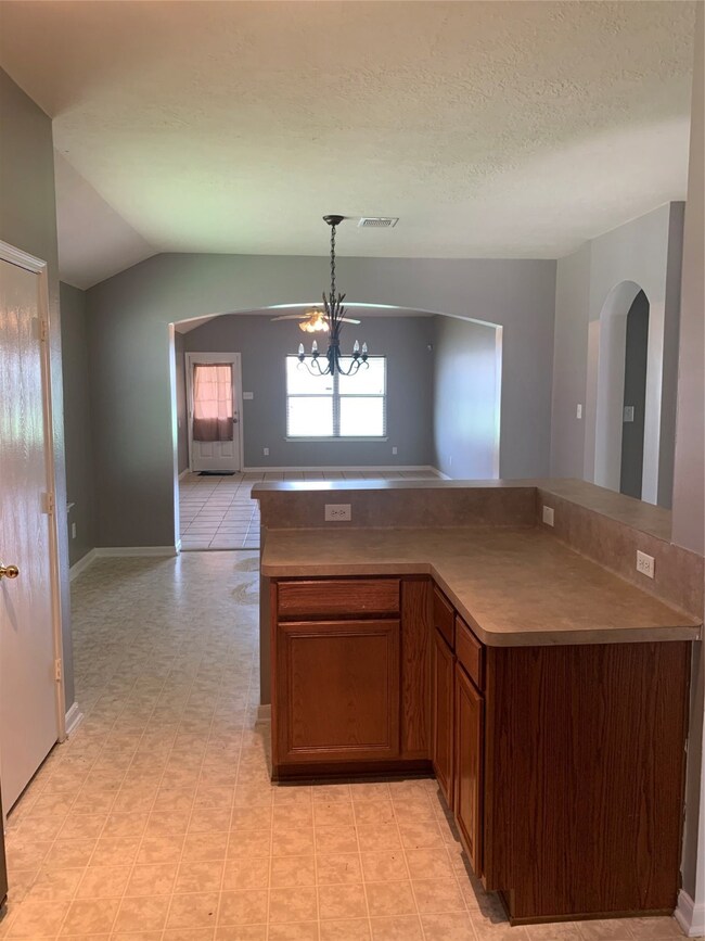 9018 Mercury Cove Ct, Houston, TX 77075 - photo 7