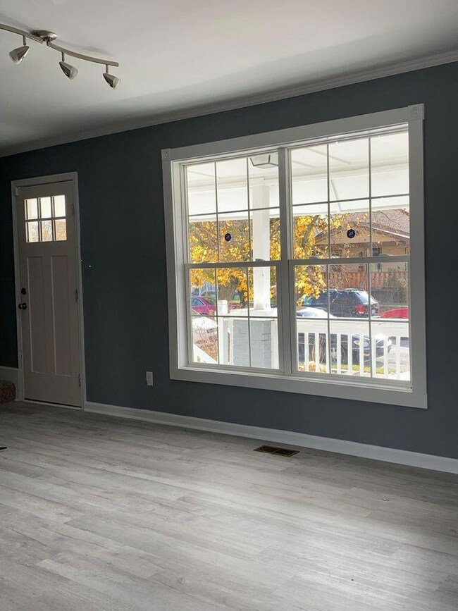 664 E Moler St, Columbus, OH 43207 - photo 4