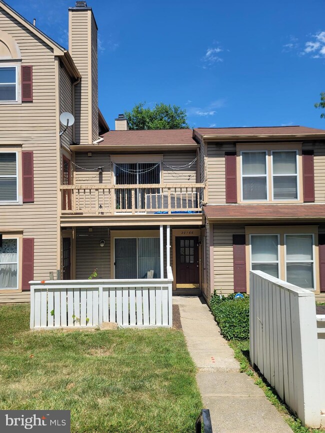 20166 Locustdale Dr, Germantown, MD 20876 - photo 3