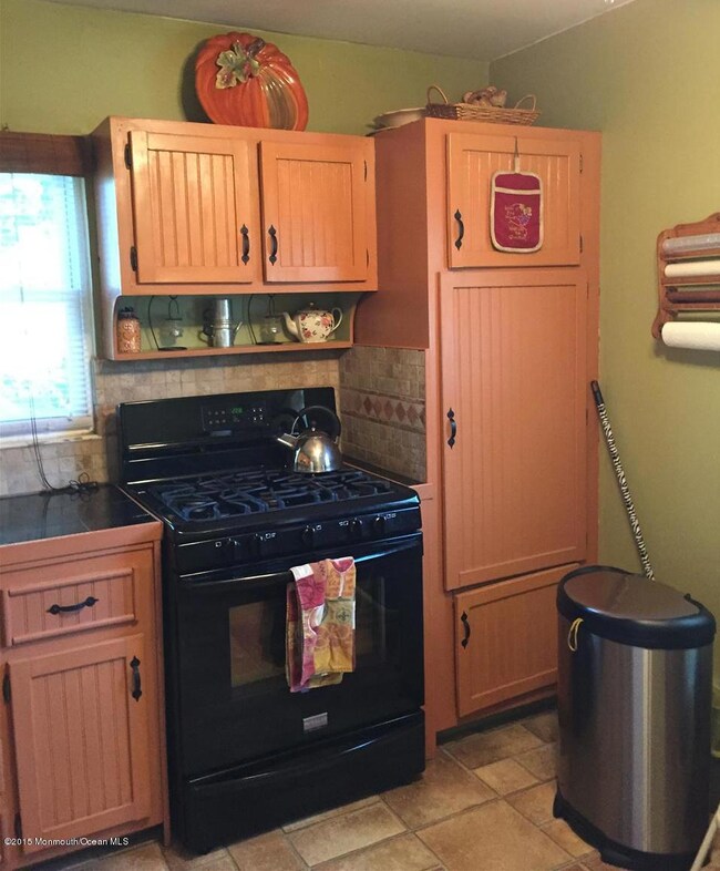 40 Stanford Dr, Hazlet, NJ 07730 - photo 5