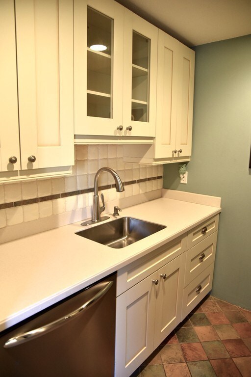 403 Great Rd unit 4, Acton, MA 01720 - photo 6