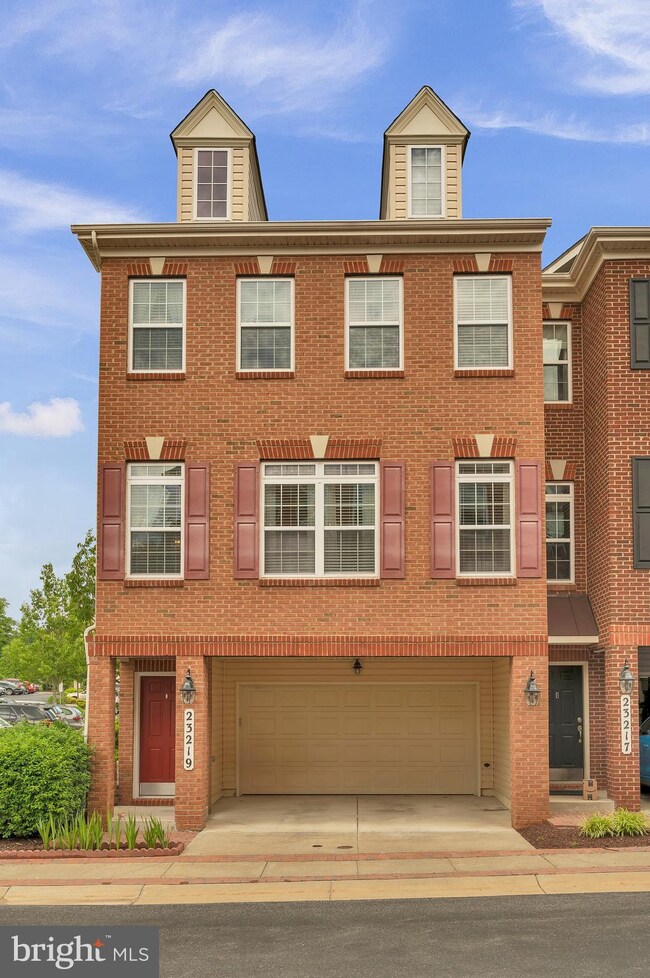 23219 Scholl Manor Way unit 1323, Clarksburg, MD 20871 - photo 2