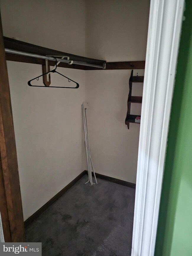 229 W Clayton Ave, Clayton, NJ 08312 - photo 3