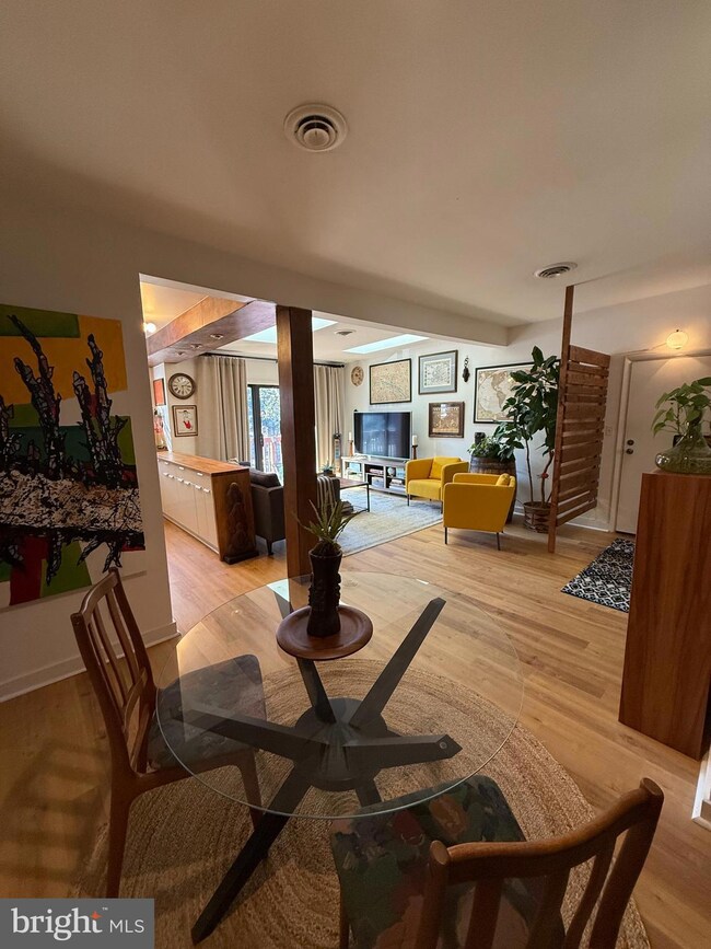 207 Skyhill Rd unit 10, Alexandria, VA 22314 - photo 5