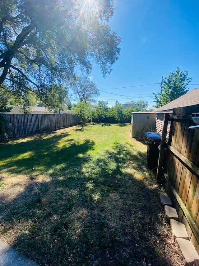 1022 Hawthorne Ave, Waterloo, IA 50702 - photo 3