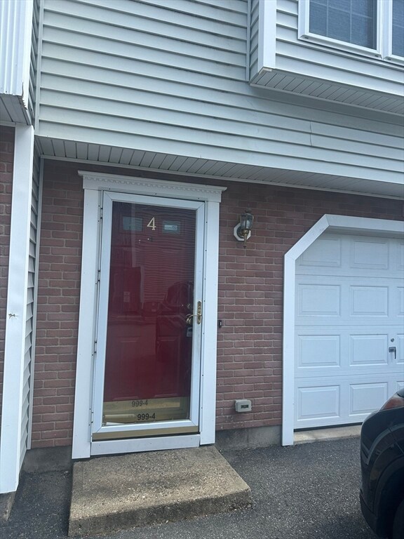 999 Middlesex St unit 4, Lowell, MA 01851 - photo 4