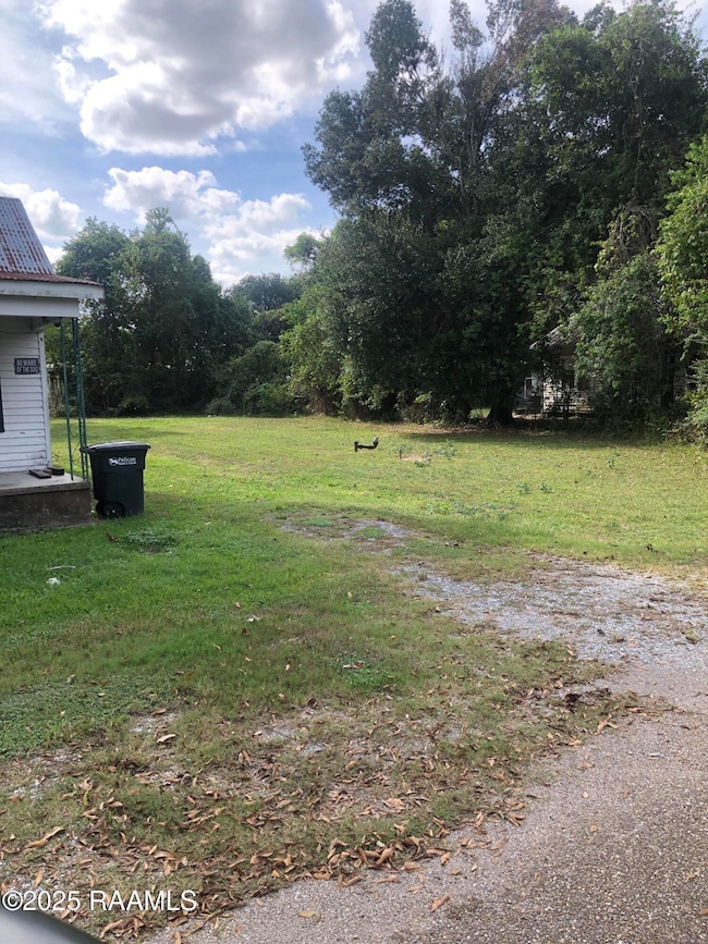 813 Agnes St, New Iberia, LA 70560 - photo 2