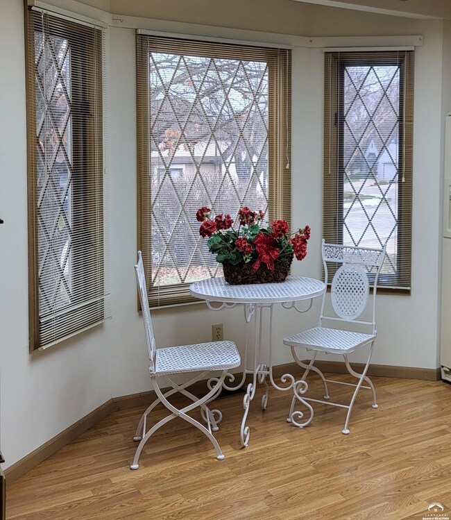 2728 Chipperfield Rd, Lawrence, KS 66047 - photo 5