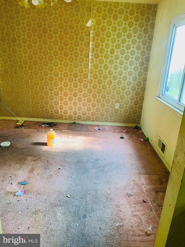 4701 Elmtree Ct, Temple Hills, MD 20748 - photo 4