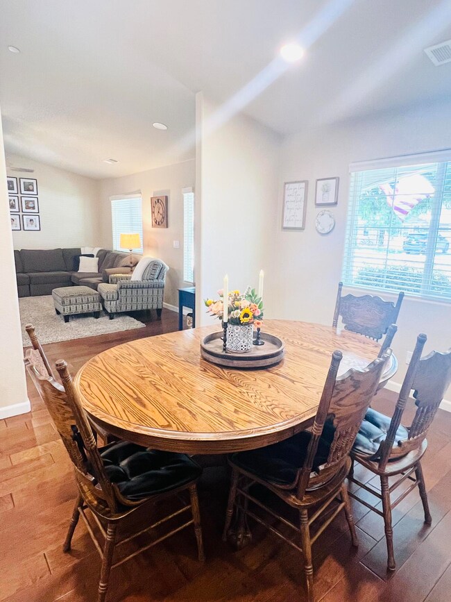 FF7CA525-376E-43FD-BC70-96B1ED9D1C66