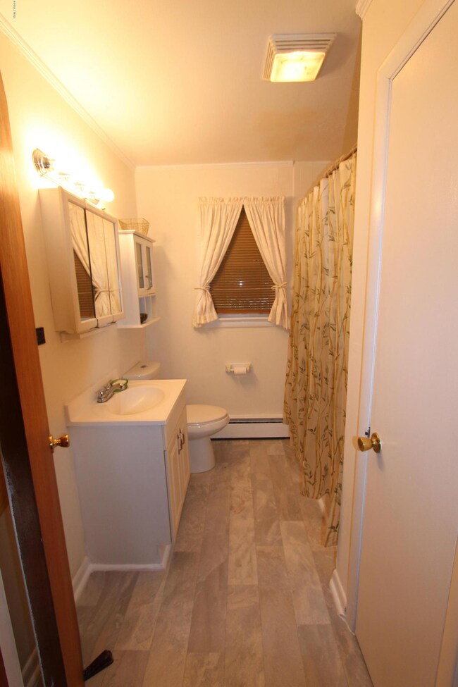 855 Milford Rd, Dingmans Ferry, PA 18328 - photo 5