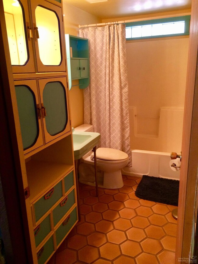 2025 NW Harriman St, Bend, OR 97701 - photo 6