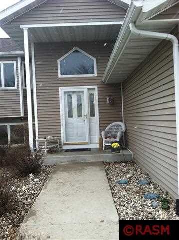 121 Panther Ln, Mankato, MN 56001 - photo 2