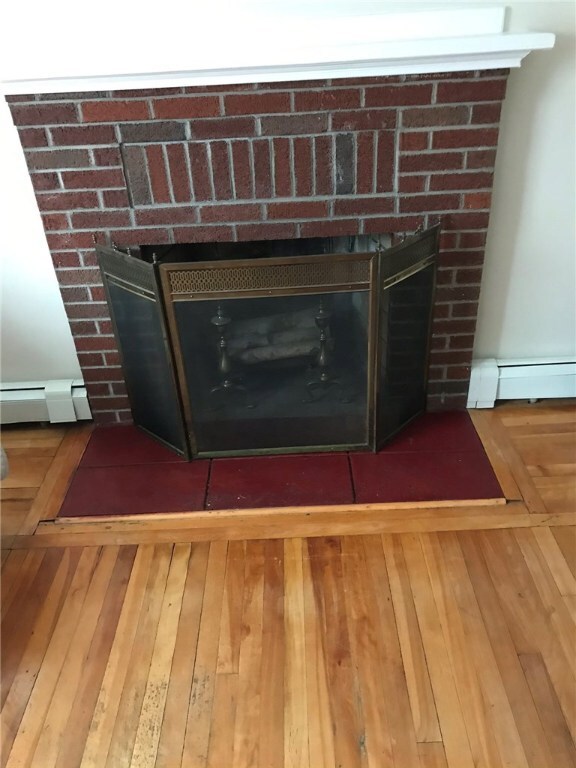 19 Leslie St, Cranston, RI 02910 - photo 4