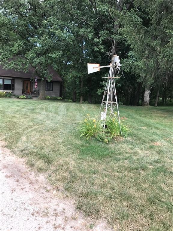 1726 S 52nd Ave E, Newton, IA 50208 - photo 2