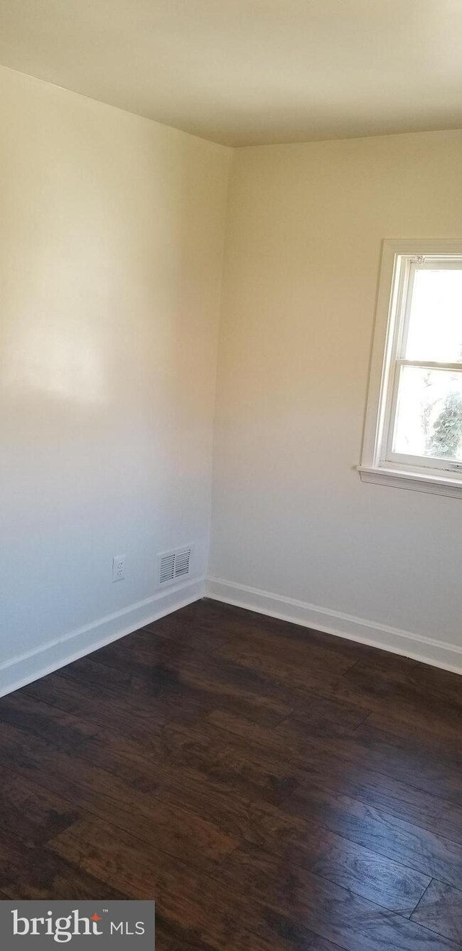 712 Glenwood Ave, Baltimore, MD 21212 - photo 6