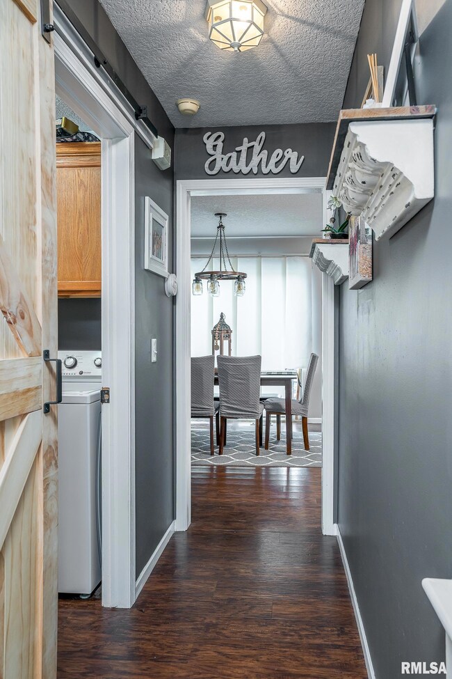 5515 Greenfield Ct, Davenport, IA 52806 - photo 5