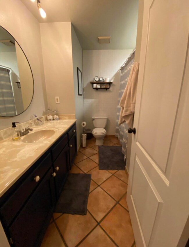 26371EB2-DC50-42E1-9923-5984ACAB2033