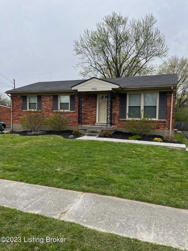 9322 Fairground Rd, Louisville, KY 40291 - photo 2