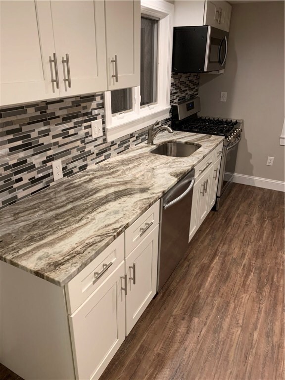 13 Baker St, Bristol, RI 02809 - photo 5