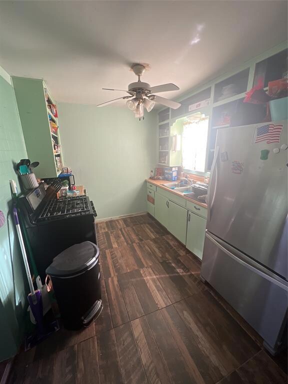 423 N Howeth St, Gainesville, TX 76240 - photo 5