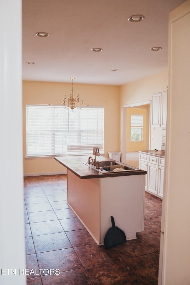 105 N Steeplechase Dr, McMinnville, TN 37110 - photo 5