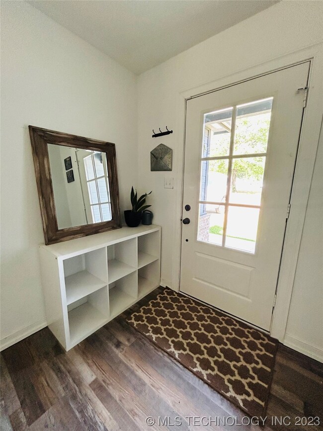 1008 Hugo St, Muldrow, OK 74948 - photo 6