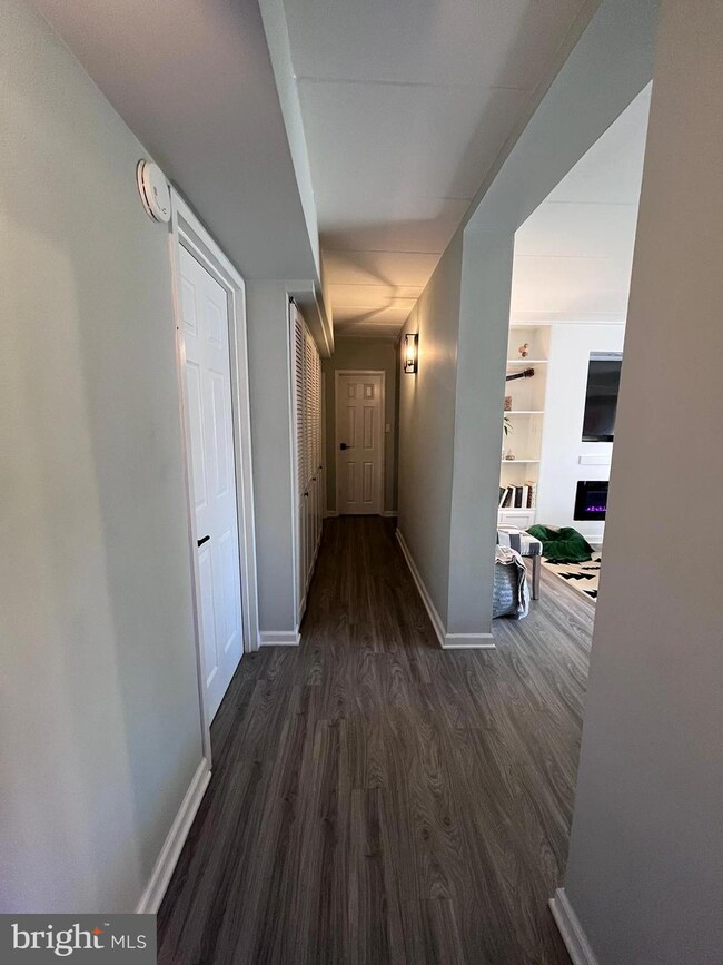 2327 Freetown Ct unit 11C, Reston, VA 20191 - photo 3