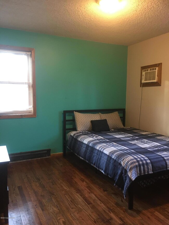 1188 Woodland Dr, East Stroudsburg, PA 18301 - photo 7