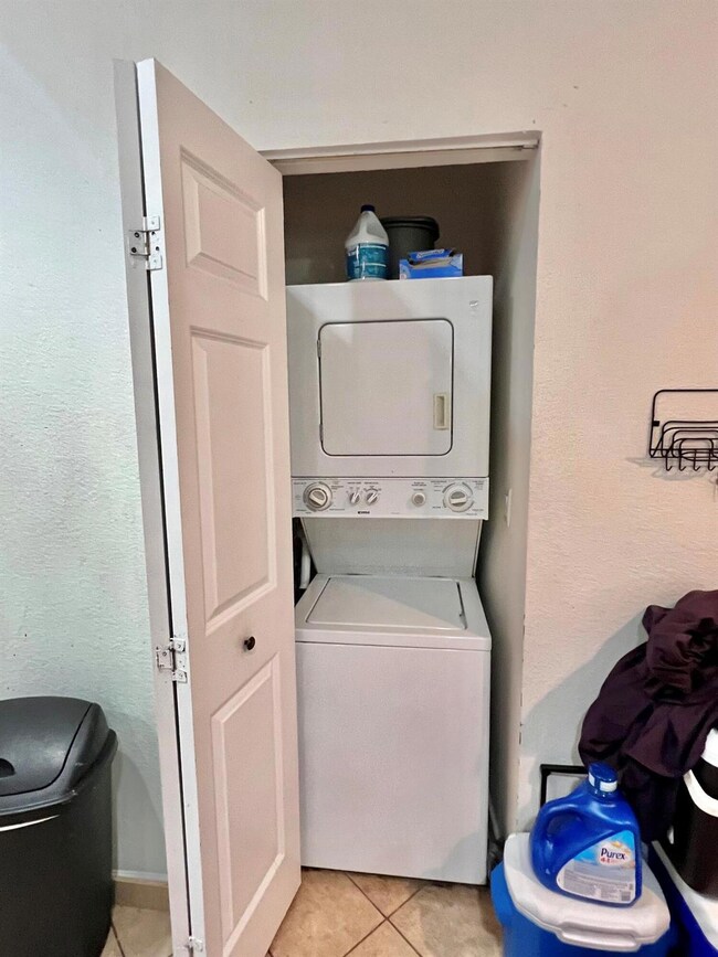 2010 Freeport Dr unit 4104, Riviera Beach, FL 33404 - photo 7