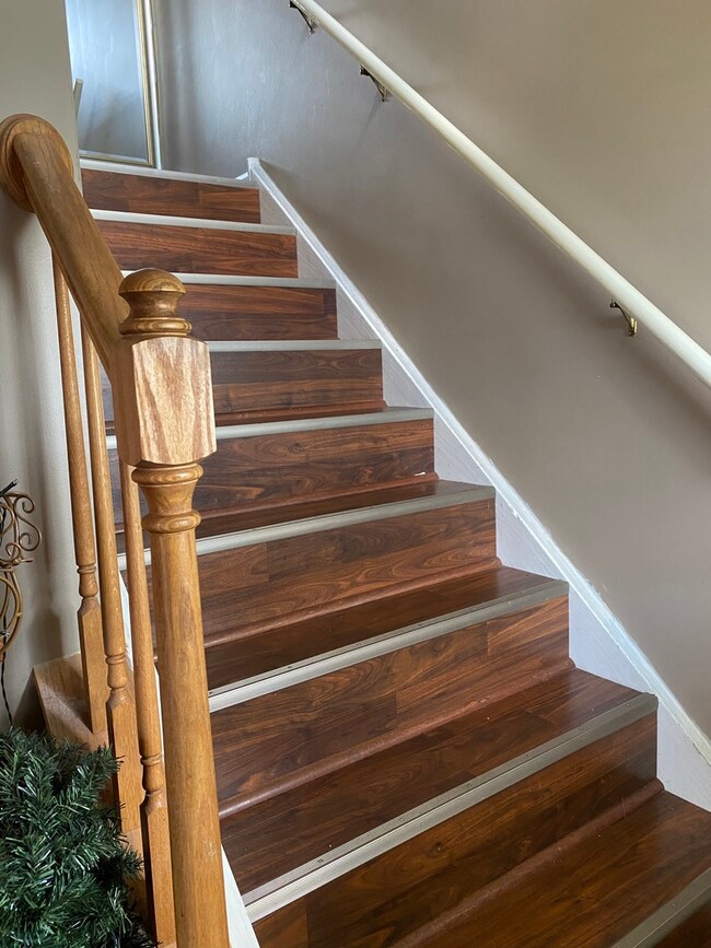 1917 Cherrywood Ct, Joliet, IL 60435 - photo 7