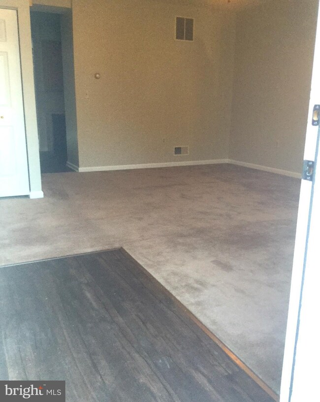 1171 Balsam Cir, Sykesville, MD 21784 - photo 2